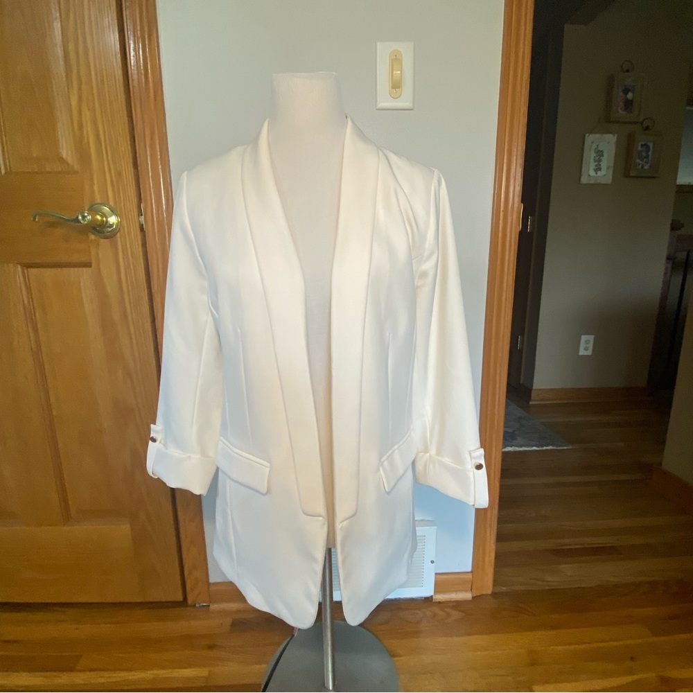 Off white boyfriend blazer.